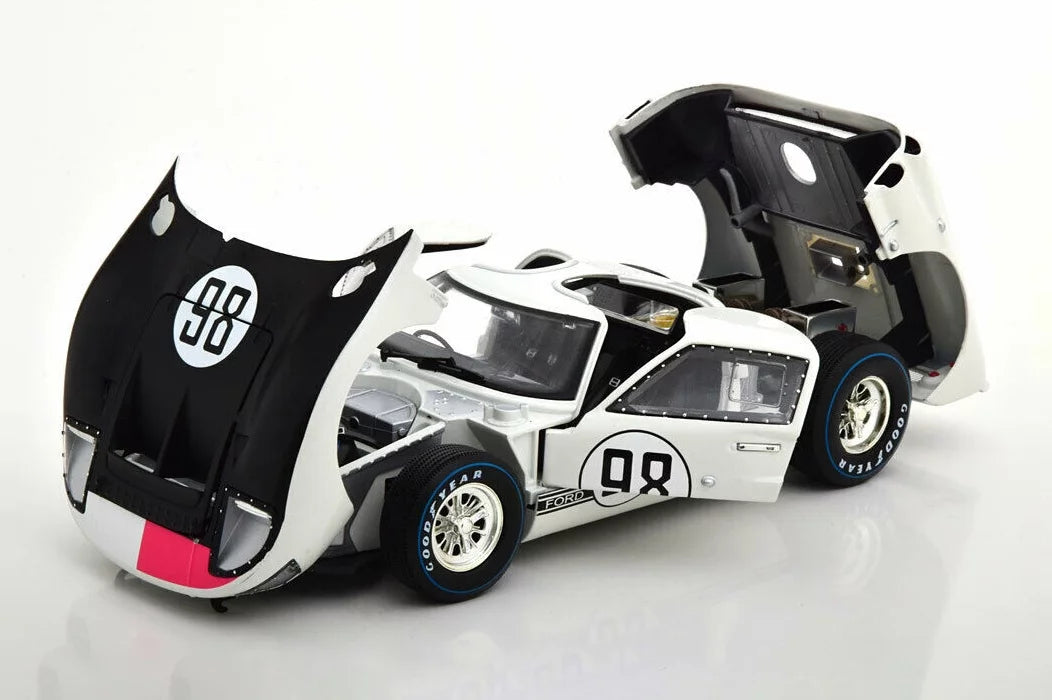 Shelby 1966 Ford GT-40 MK II #98, White - Shelby Collectibles SC415W - 1/18 scale Diecast Model Toy Car